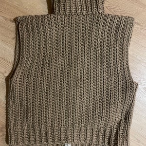 Crochet Sleeveless Jacket with pockets and zipper image 4