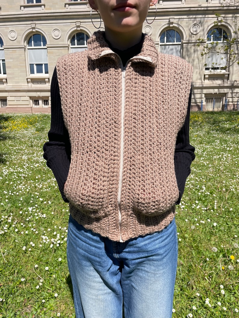 Crochet Sleeveless Jacket with pockets and zipper image 1