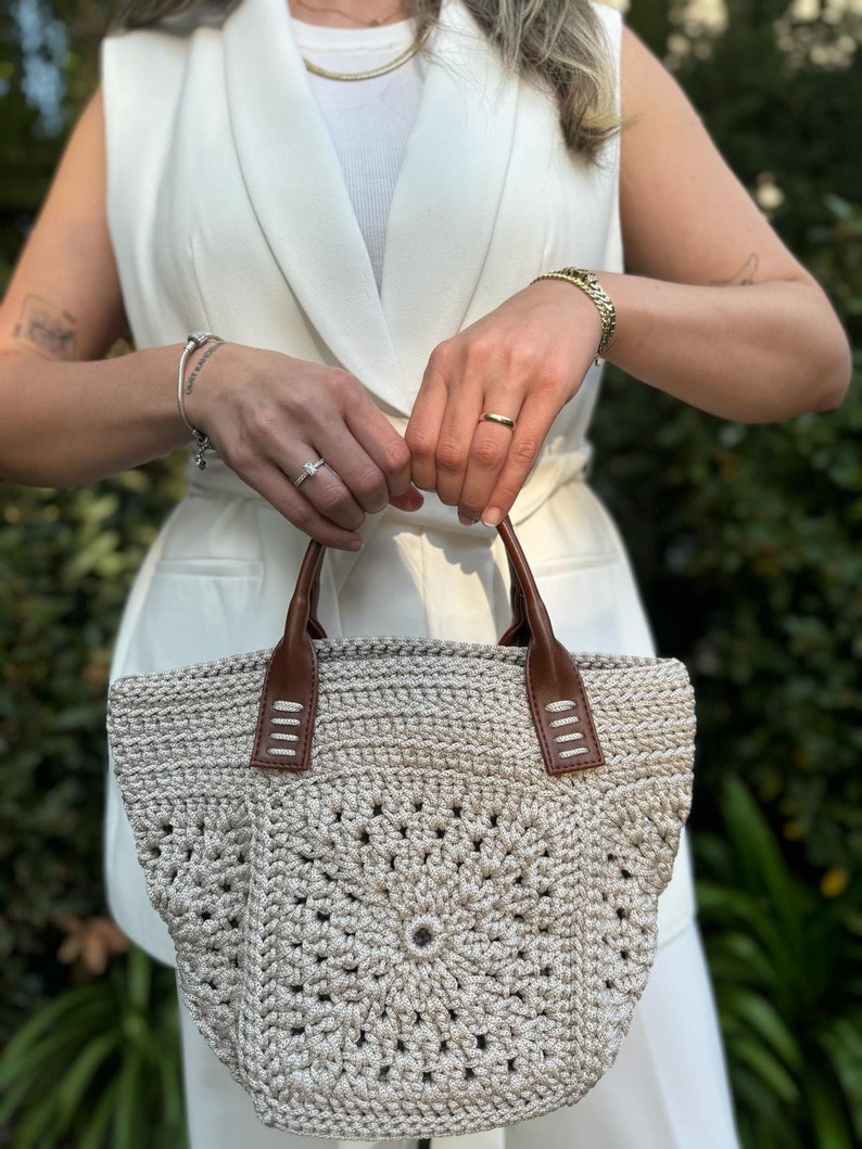 Beige Color Hand Knitted Quality Bags, Stylish Designed Handmade Bags zdjęcie 1