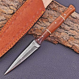 Handmade Damascus Steel Hunting Knife: Wood Handle, Leather Sheath