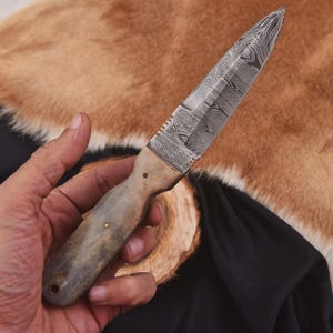 Handmade Damascus Steel Hunting Knife with Leather Sheath