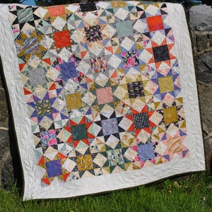 PDF Quilt Pattern.... Baby and Twin Quilt size, Patchwork Quilt, Layer Cakes or Fat Quarters, Desert Star