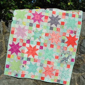 Baby QUILT PATTERN....Quick and Easy...Layer Cake and Fat Quarter friendly, Sara's Star image 2