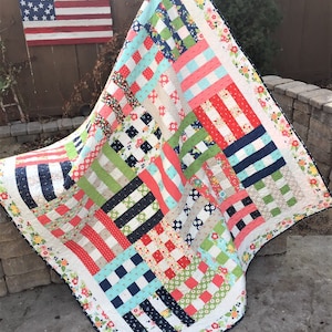 PDF Quilt PATTERN ....One Jelly Roll, Strip Quilt, Easy and Quick, Grandma&#39;s Apple Pie