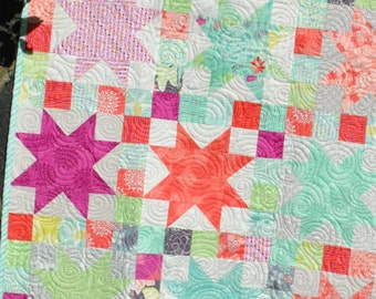 Babyquiltmönster... Snabbt och enkelt... Kan användas som lagertårta och Fat Quarter, Sara's Star
