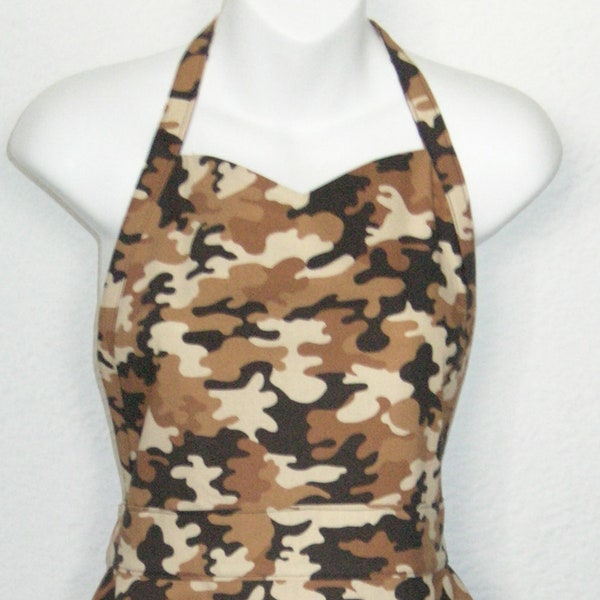 Brown Camo Sweetheart Neckline Apron