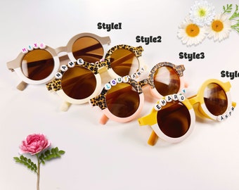 Personalisierte Name Colorblock Sonnenbrille|Pastell Sonnenbrille|Gänseblümchen Sonnenbrille|Kinder Geschenk|Baby Geschenk|Kleinkind Sonnenbrille|Kinder Gastgeschenke