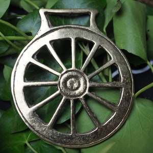 Vintage Wheel of Fortune Pferd aus Messing - Volksmagie, Pagan, Hexerei, Wicca, Traditionell, Charms