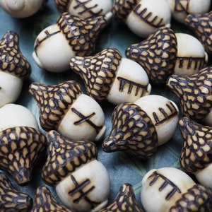 25 Ogham Acorns Including Forfedha - With Bag & Information Sheet ...