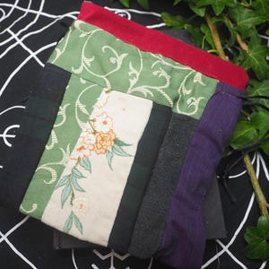Bolsa de cartas de tarot con diseño de patchwork, forrada. Para baraja de tarot, runas, ogham y regalos. Pagano, wicca, brujería y reciclado.
