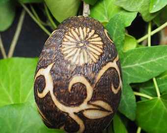 Floral Wooden Egg - Flora - Ostara - Spring Equinox - Witchcraft, Easter, Pyrography, Flowers