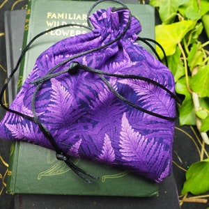 Bolsa con cordón de helecho morado para tarot, runas, ogham y regalos. Pagano, wicca, brujería, papel de regalo ecológico.
