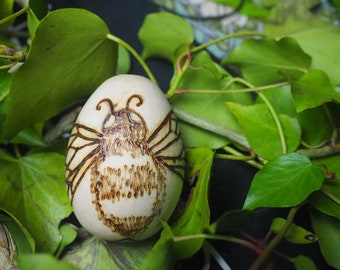 Bee Goddess Egg - Melissa - Oestra - Spring Equinox - Pagan, Wicca, Witchcraft, Easter
