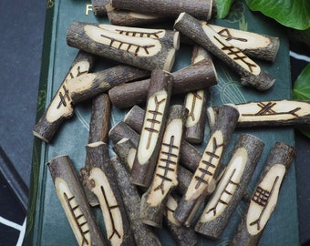 25 Linden/Lime Wood Celtic Tree Ogham staves with Bag  - Including Forfedha - Ogam Fews - Pagan, Witchcraft