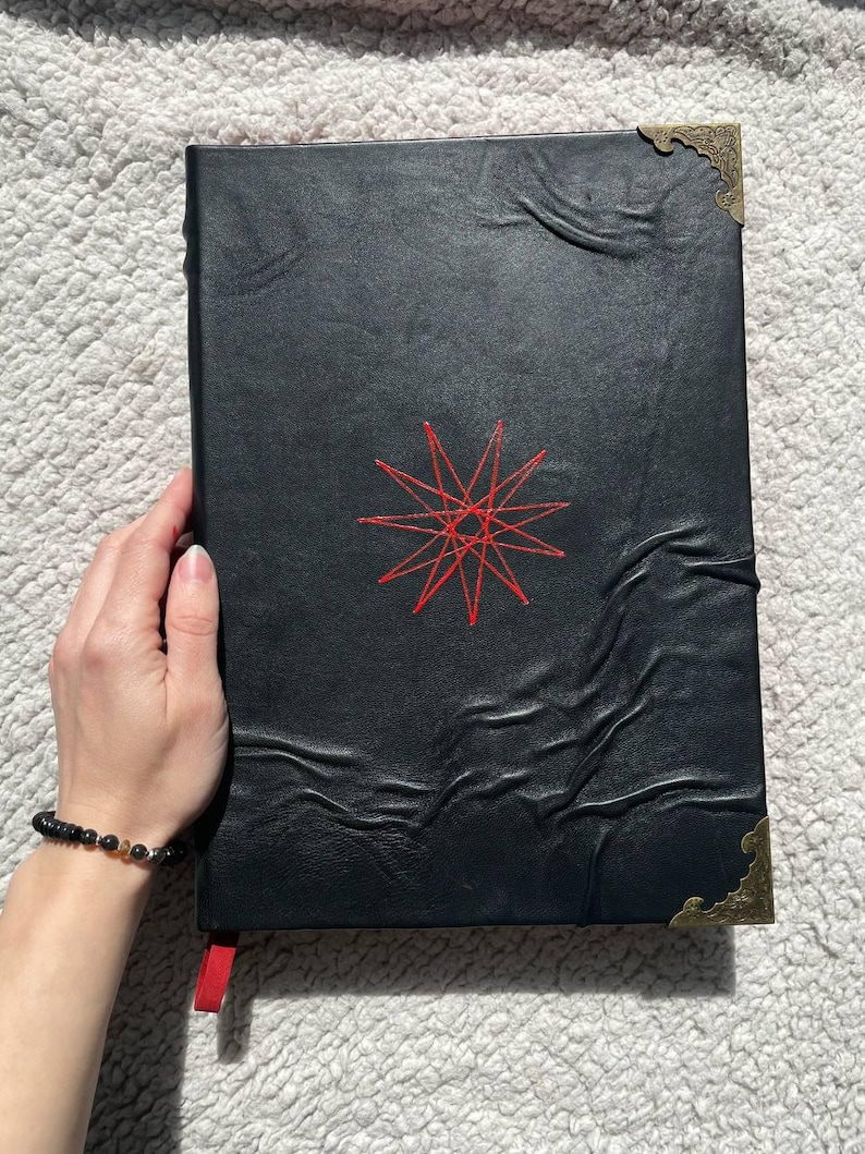 Diario de cuero con grimorio de estrella de 11 puntas / Cuaderno ocultista hecho a mano / Libro de las sombras / Diario de brujería imagen 2