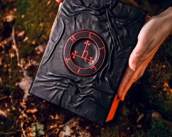 Lilith Grimoire Spellbook – Black Leather Witchcraft Book