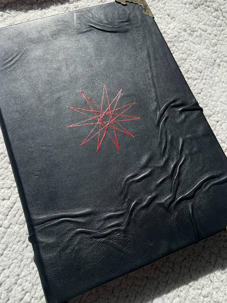 Diario de cuero con grimorio de estrella de 11 puntas / Cuaderno ocultista hecho a mano / Libro de las sombras / Diario de brujería imagen 9