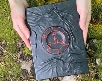 Lilith Grimoire Spellbook – Schwarzes Hexenbuch