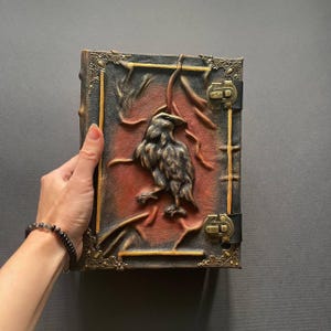 Grimoire des Raben - Dämonologie Journal, A5 Leder Okkultes Buch der Schatten Bild 3