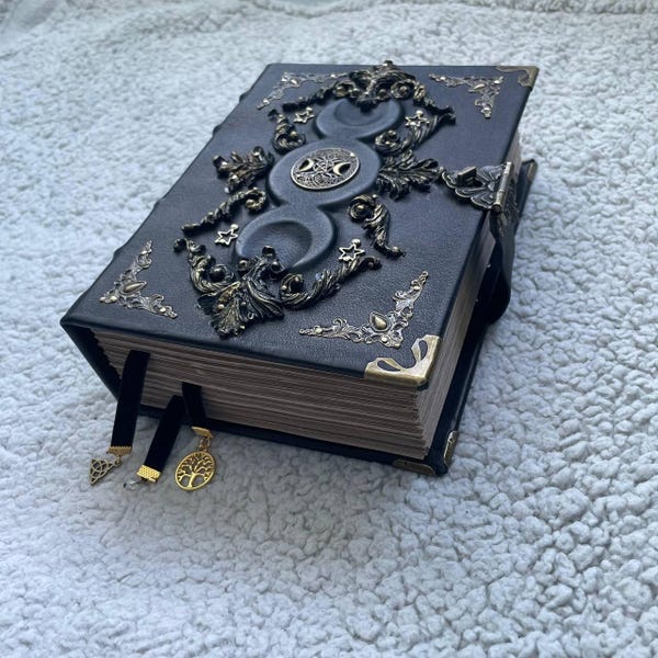 Black Moon Leather Grimoire: Gothic Witch Journal Esoteric Grimoire Sacred Feminine Symbol Handmade Book