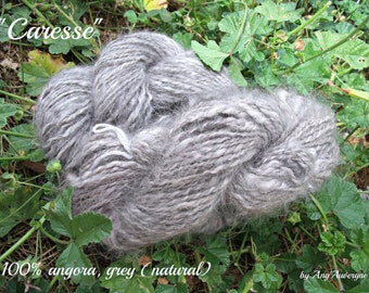 Laine moyenne 100% Angora FRANCAIS, filée main, BLANC ou GRIS (naturel, non teint)