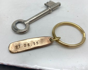 8th Anniversary Gift For Him - 8th Anniversary Bronze Gift keyring For Her - Wedding Anniversary Keyring - Anniversary Date Keyring