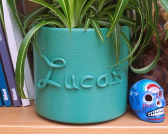 Caches pots fleurs écologiques et personnalisables style Calligraphie