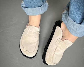 Beige Suede Clogs: Anatomical Barefoot Orthopedic Shoes