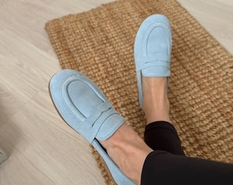 Mocasines de ante azul claro – Zapatos planos minimalistas de piel para mujer