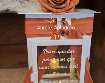 Lanterne hommage défunt pour mariage, blanche et terracotta, avec pampas