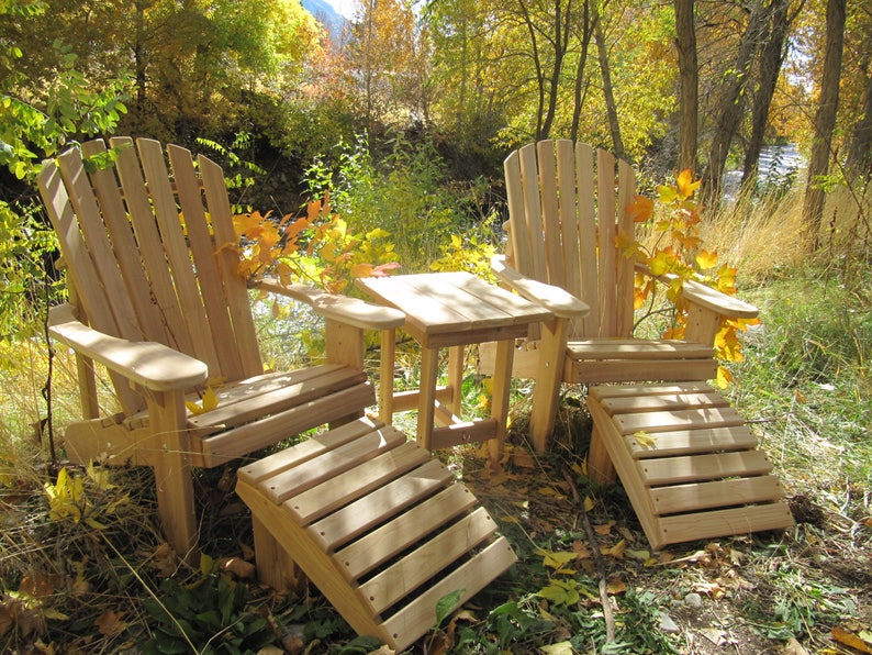 2 Adirondack Chairs 2 Ottomans And 1 End Table Unfinished 99 Clear Wood