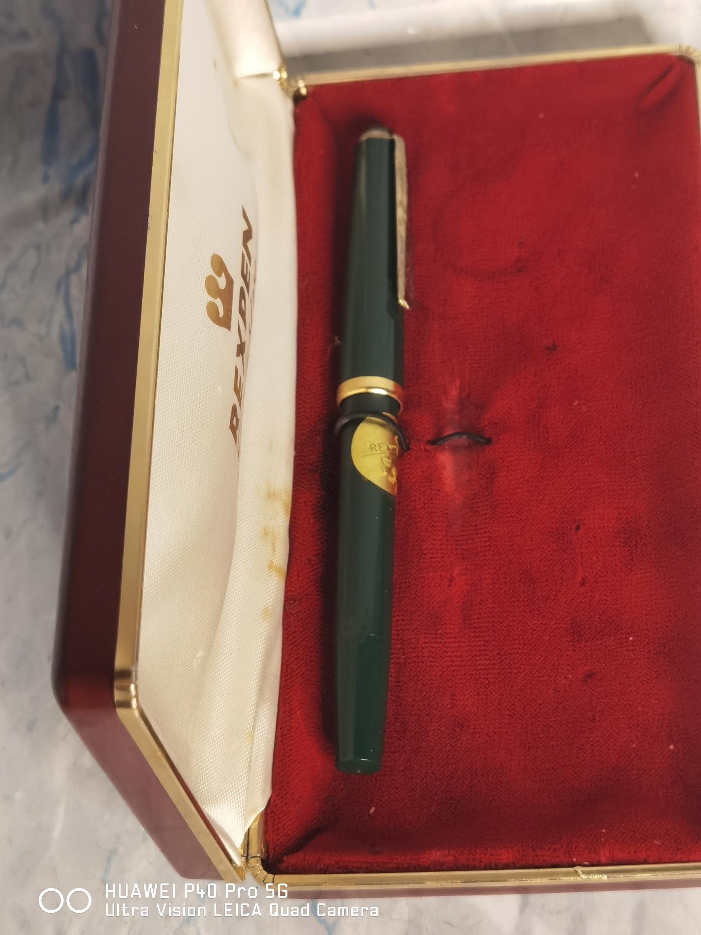Vintage REXPEN EXCLUSIVE TOZ 14K Gold Nib Fountain Pen in Original