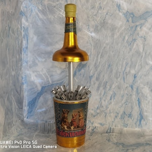 Distributore di sigarette d'epoca sovietico, portabottiglie, scatola portasigarette, scatola portaoggetti sovietica Konyak Surprise, Uzbekistan