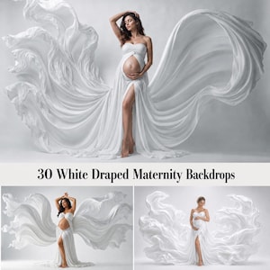 Op de afbeelding: Een collectie van 30 witte gedrapeerde zwangerschapsachtergronden met vloeiende stofontwerpen. De afbeeldingen tonen een strapless witte jurk met een hoge split en lange, uitgestrekte stoffen slierten die een dramatisch, etherisch effect creëren.