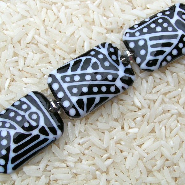 HowFunIsThat - 3 Handmade Lampwork Beads - Fashion Zebra - Free Shipping to US and Canada - SRA