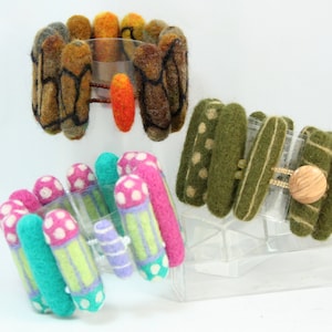 Tutorial Candy Pod Needle Felted Bracelet