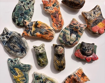 Mini Cats Fridge Magnet. Ceramic magnet. Gifts. Cat lover. Fun ceramics. Home decor
