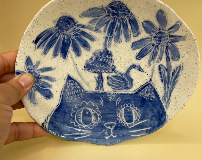 Sgraffito Cat Plate: Handmade Whimsical Ceramic Dish (16.5cm)