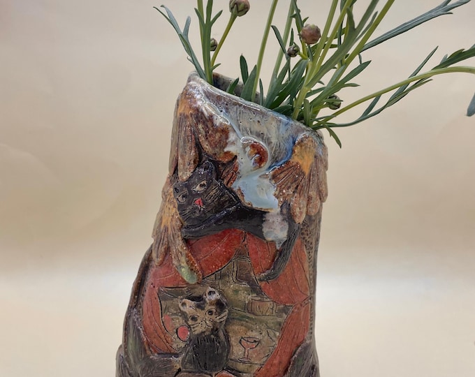 Handmade Ceramic Cat Vase (14cm tall) : Rustic Daisy Storybook Decor