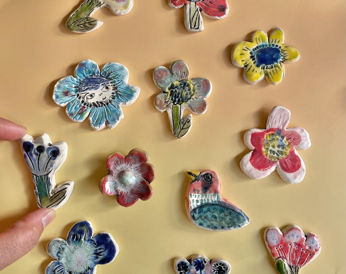 Bees and Flowers Ceramic Garden Fridge magnet. Gifts. Botanical. Fun ceramics. Home decor