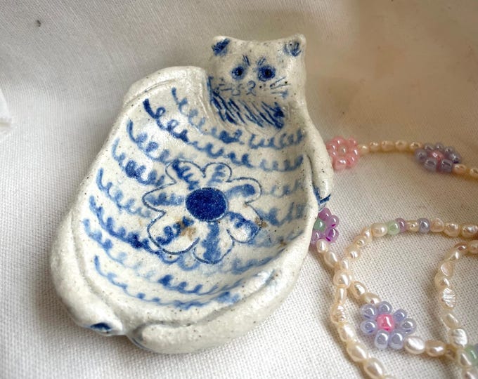 Handmade Ceramic Cat/Bear Sauce Dish Ring dish Dippingdish artisan pottery Original design