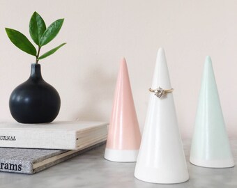 Modern Ring Cone