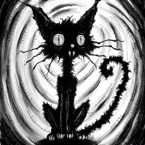 Peut inclure: Illustration en noir et blanc d'un chat stylisé avec de grands yeux en spirale et une longue queue bouclée. Le chat est assis droit sur un fond tourbillonnant. L'œuvre a une esthétique fantaisiste et légèrement effrayante.