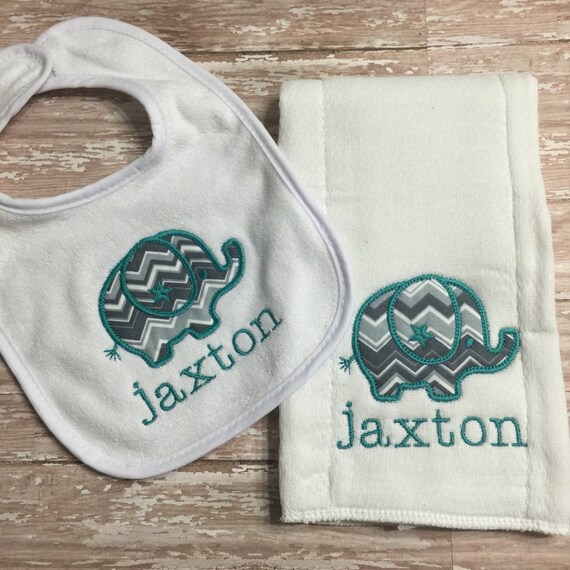 Elephant Baby Bib and Burp Cloth Set / Zoo Animals Baby Gift Set / Personalized Elephant Bib and Burp Cloth Set / Custom Baby Gift Set