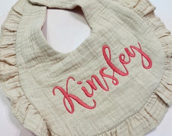 Ruffle Baby Bib / Personalized Baby Bib / Muslin bib / Boho first Birthday Bib / Smash Cake Bib/ Embroidered Baby Bib / Custom Baby Bib