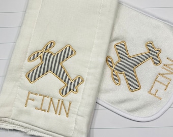 Airplane Burp Cloth Set / Plane Burp Cloth Set / Pilot Baby Gift / Air Force Baby Gift