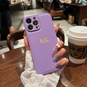 Funda personalizada de oro lila de lujo para iPhone 15 14 13 12 11 Pro Max Mujeres Nombre de regalo Caso iniciales Carta Cubierta de cuero 7 8 más XR XS SE