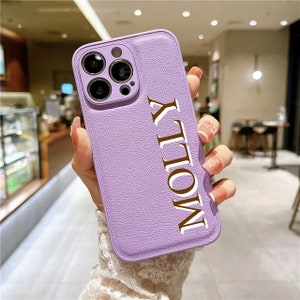 Funda personalizada de lujo lila púrpura para iPhone 15 14 13 12 11 Pro Max Mujeres Nombre de regalo Caso iniciales Carta Cubierta de cuero 7 8 más XR XS SE