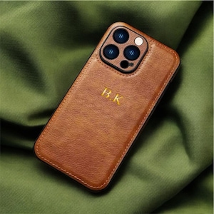 Custodia completa in pelle classica di lusso marrone chiaro oro per iPhone 16 15 14 13 12 11 Pro Max con nome personalizzato e iniziali incise, per uomo e donna
