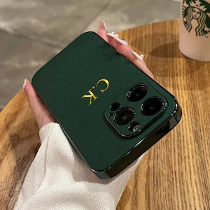 Custodia personalizzata in pelle cromata di lusso in oro verde per iPhone 15 14 13 12 11 Pro Max Plus Custodia con nome regalo per donna Copertina personalizzata con lettera iniziale